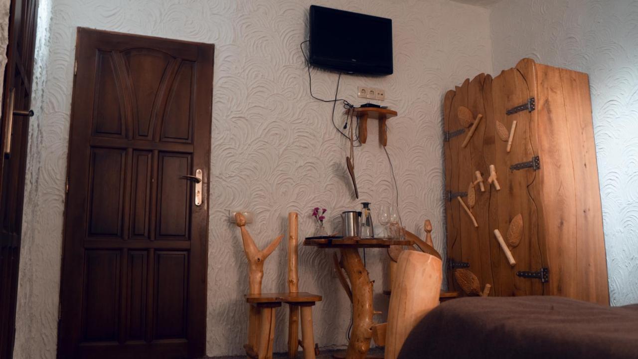 Stara Pravda Hotel - Vykrutasy Bukoveľ Exteriér fotografie