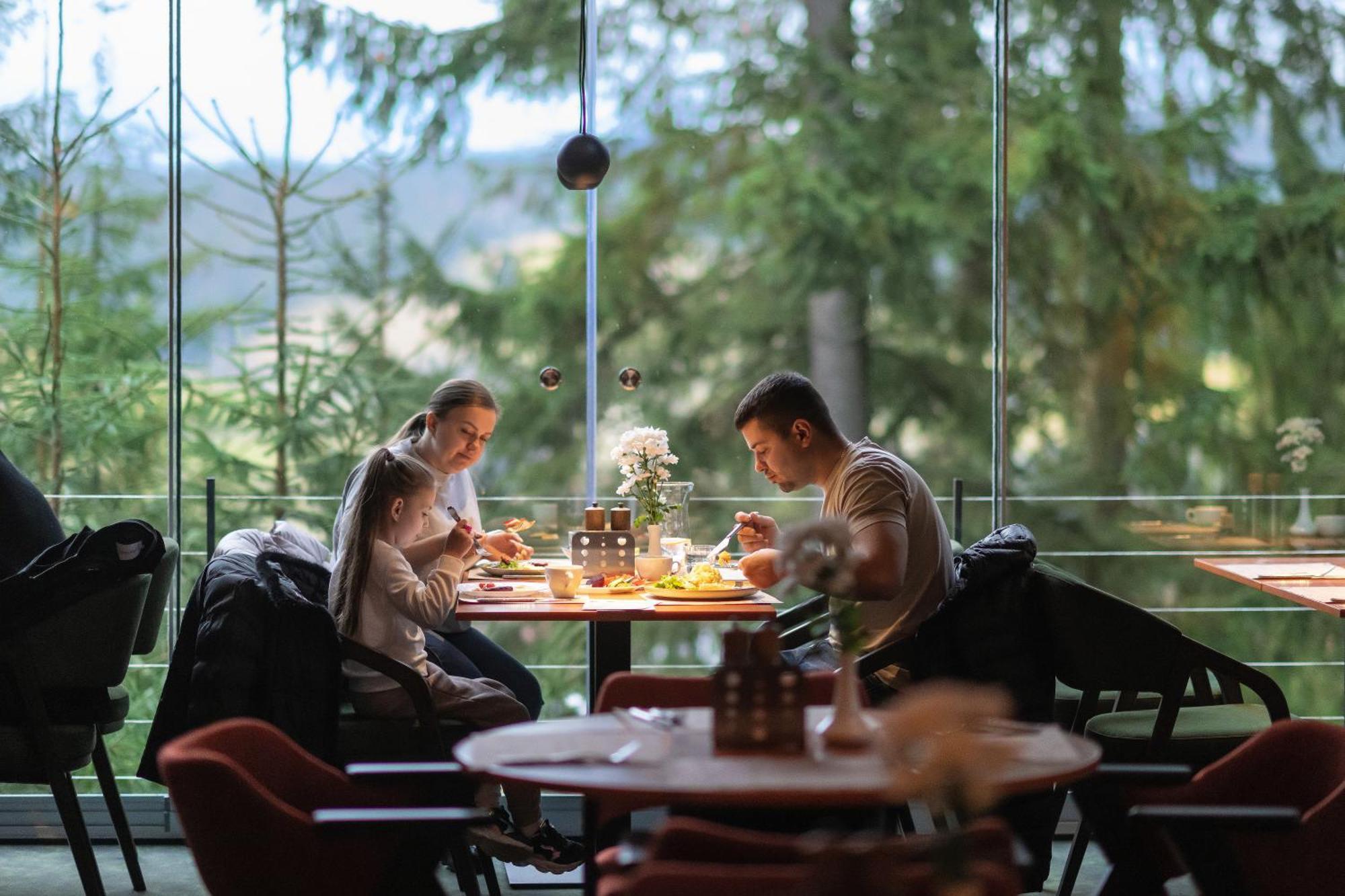 Stara Pravda Hotel - Vykrutasy Bukoveľ Exteriér fotografie
