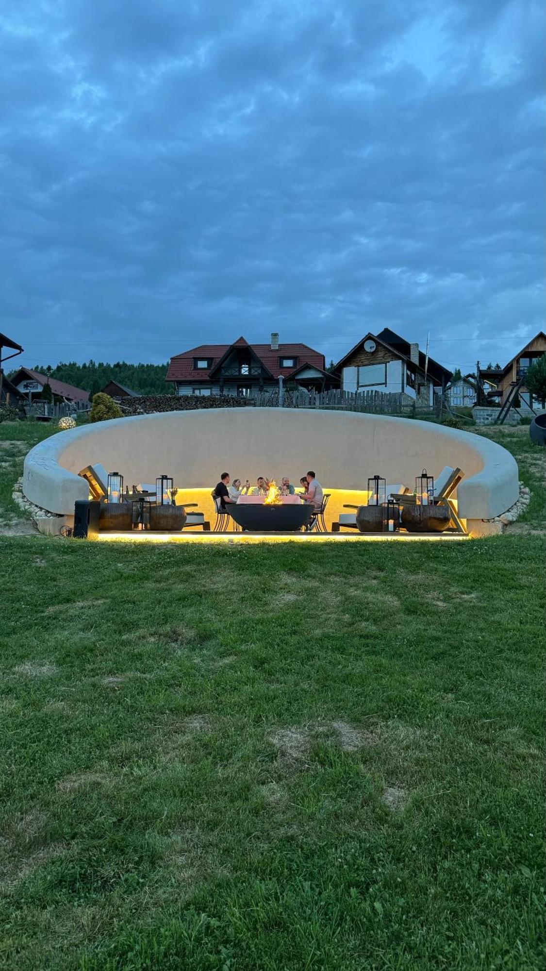 Stara Pravda Hotel - Vykrutasy Bukoveľ Exteriér fotografie